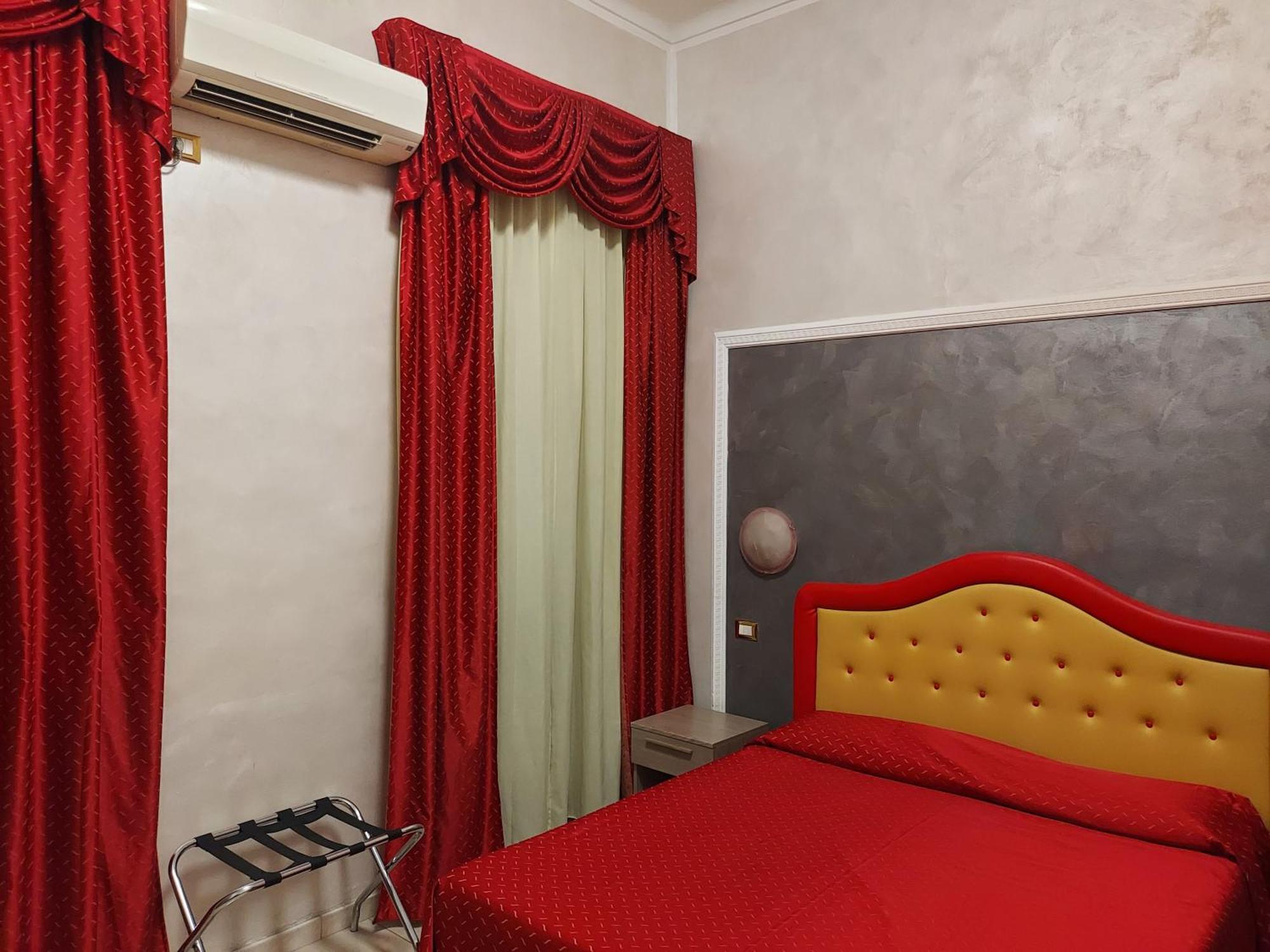 Antico Hotel 2*